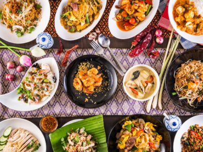 レストランテーブル上をスタジオにして撮影:福岡市中央区 タイ料理